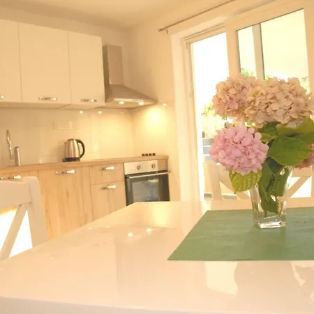 Apartman 3 Sorelle Murter