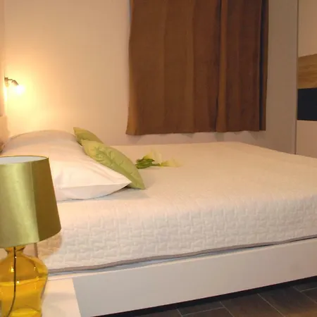 Apartman 3 Sorelle * Murter
